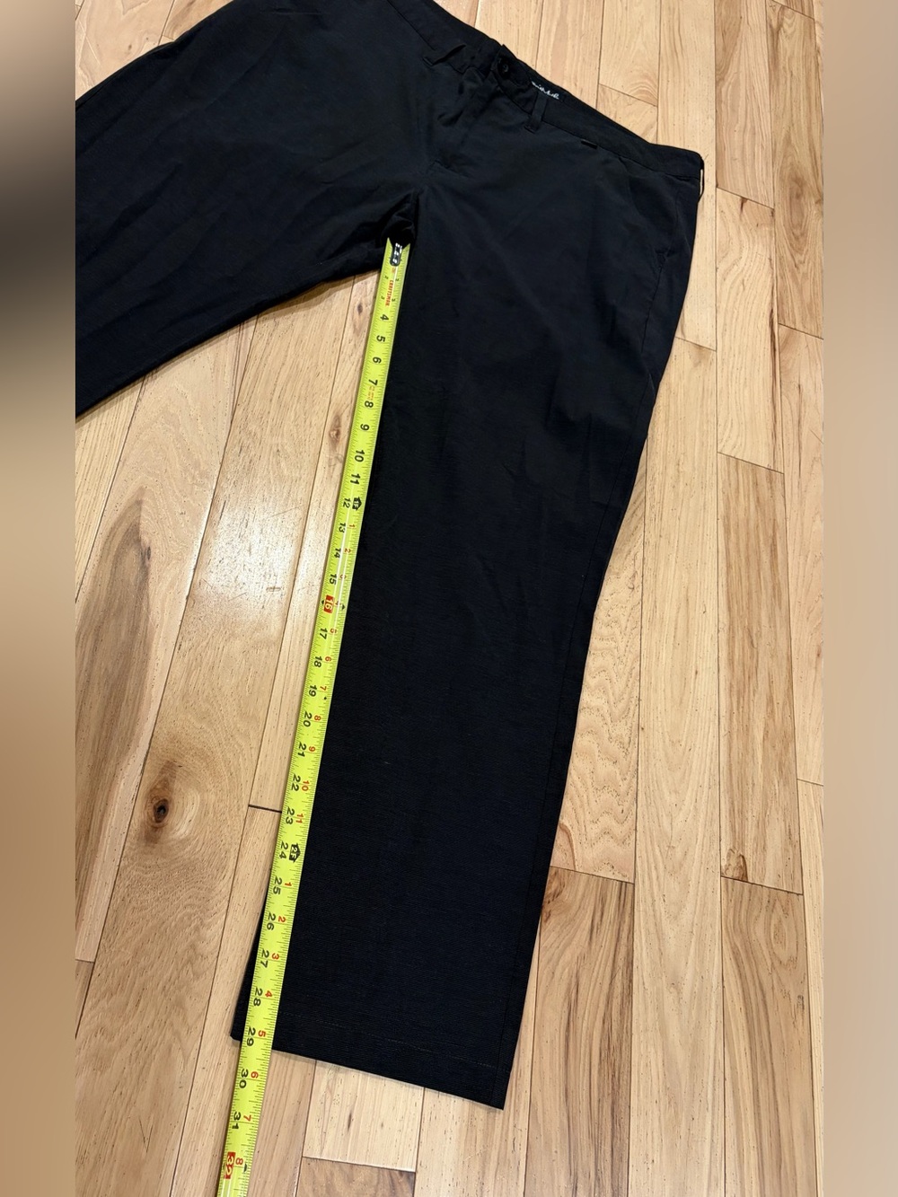 Travis Mathew Lightweight Black Grey Casual Dress Golf Pants - Men’s Size 38 - Picture 6 of 9